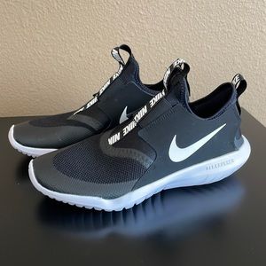 Boys Nike Flex Runner … size 6y